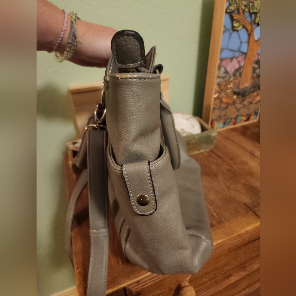 Handbag - Picture 3 of 8